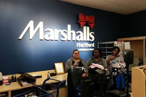 Retail Careers at <b>Marshalls</b>. . Marshalls merchandise associate